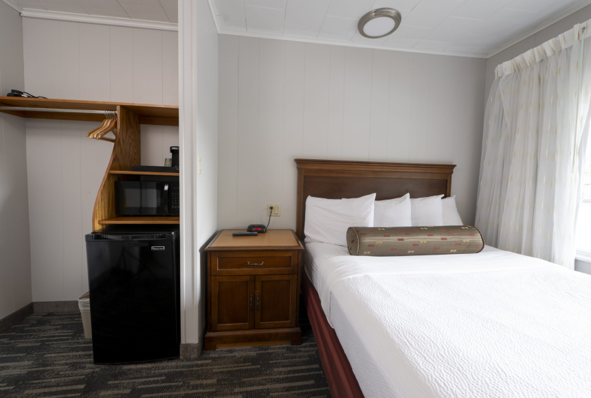 Scotty's Lakeside Resort — photo 40 of 46