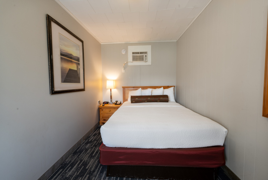 Queen bedroom of 2RM Suite