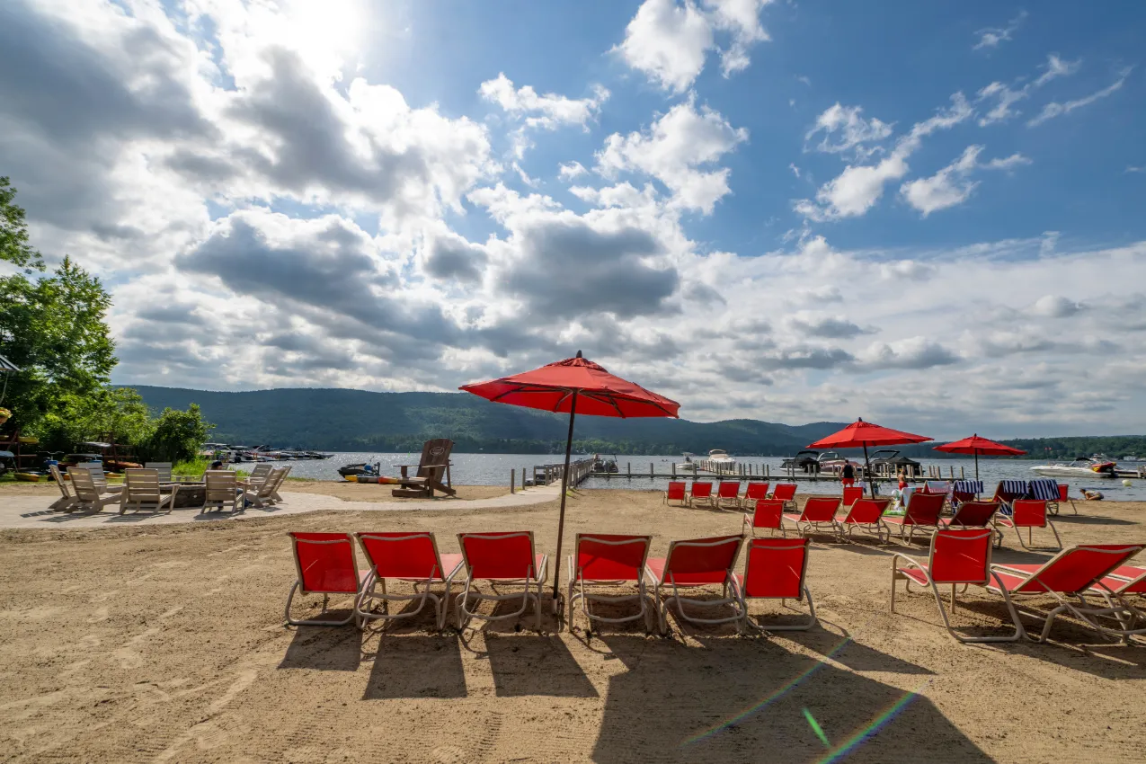 Our Lakefront Lake George Resort | Scotty's Lakeside Resort, image size:1275x850